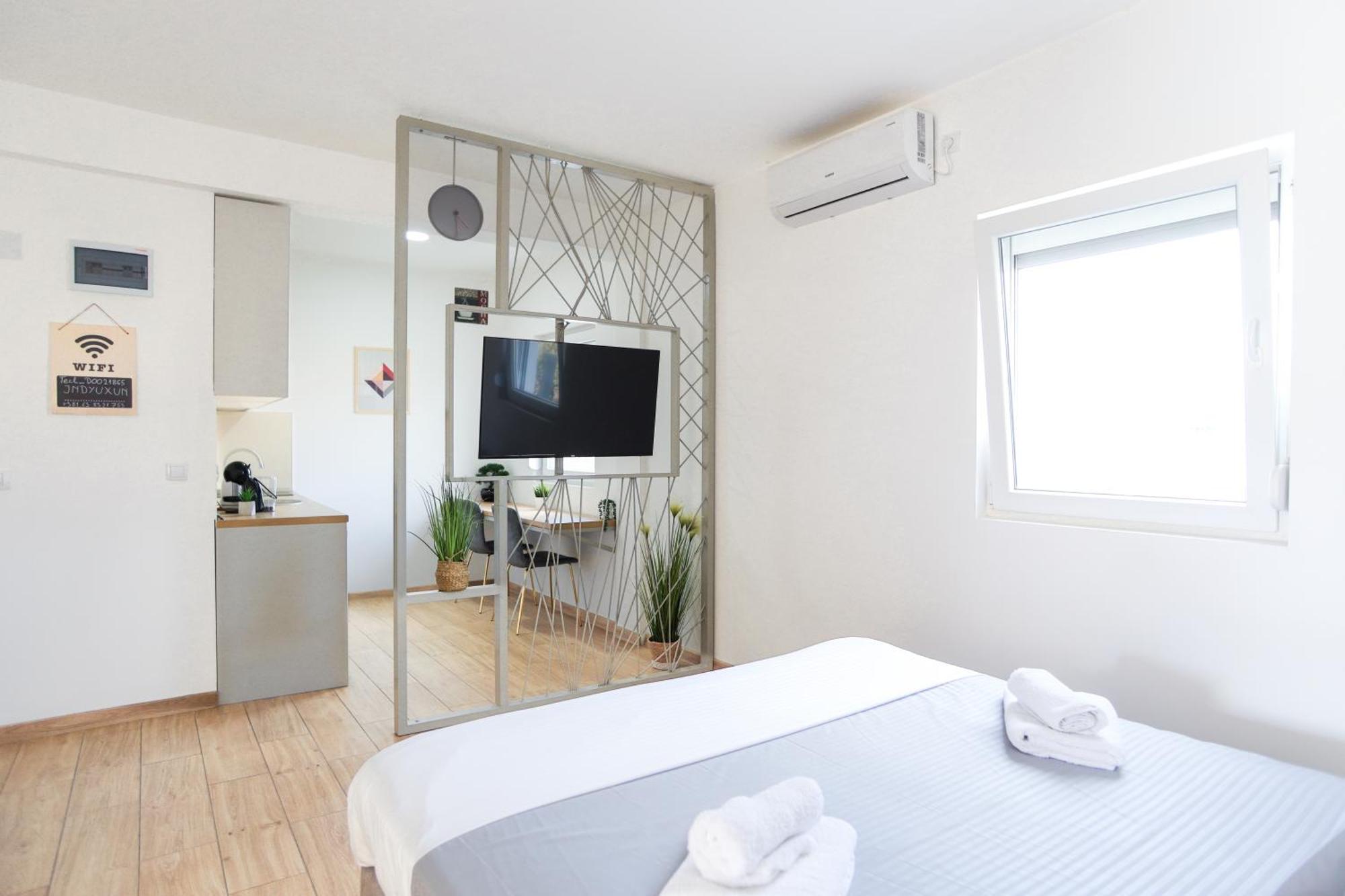 Airport Stay Apartments Surcin ภายนอก รูปภาพ